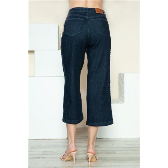 NWT ⭐ Just Dropped! ⭐ NWT Judy Blue Side Seam Braid Detail Crop Wide Leg Jeans - Picture 3 of 11